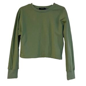Zesica Women’s Green Cropped Sweatshirt Medium